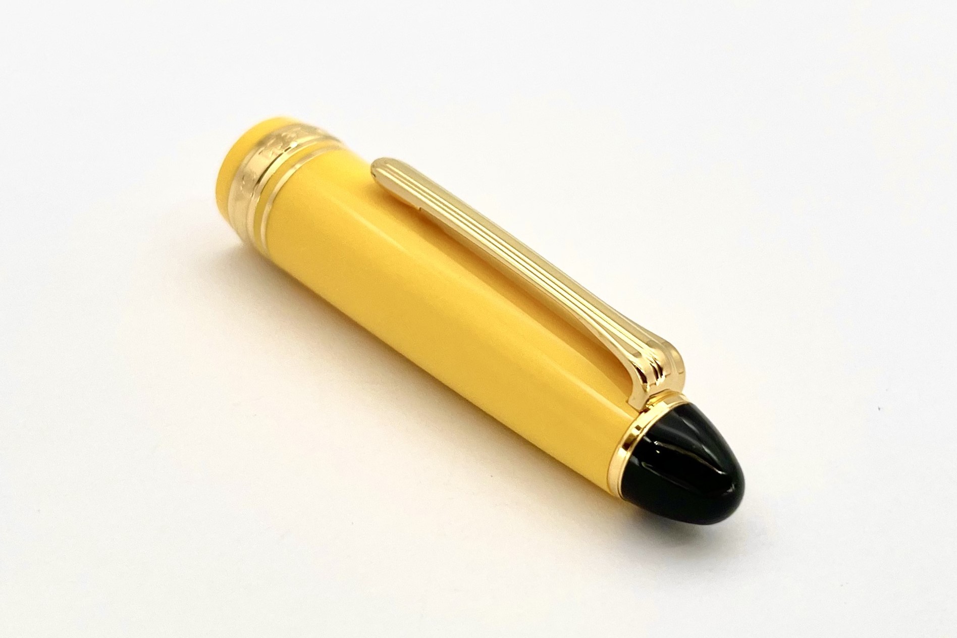 Sailor1911StandardYellowwithGoldTrimFPNewLogo_K
